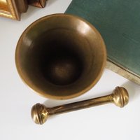 Vintage brass mortar and pestle | Heavy brass mortar | Vintage brass and copper mortar | Vintage mortar and pestle | Vintage kitchenware