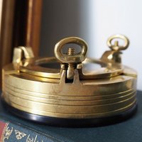 Vintage solid brass ashtray | Ship's porthole ashtray | Nautical ashtray | Lidded ship ashtray | Nautical decor | Glass lid brass ashtray