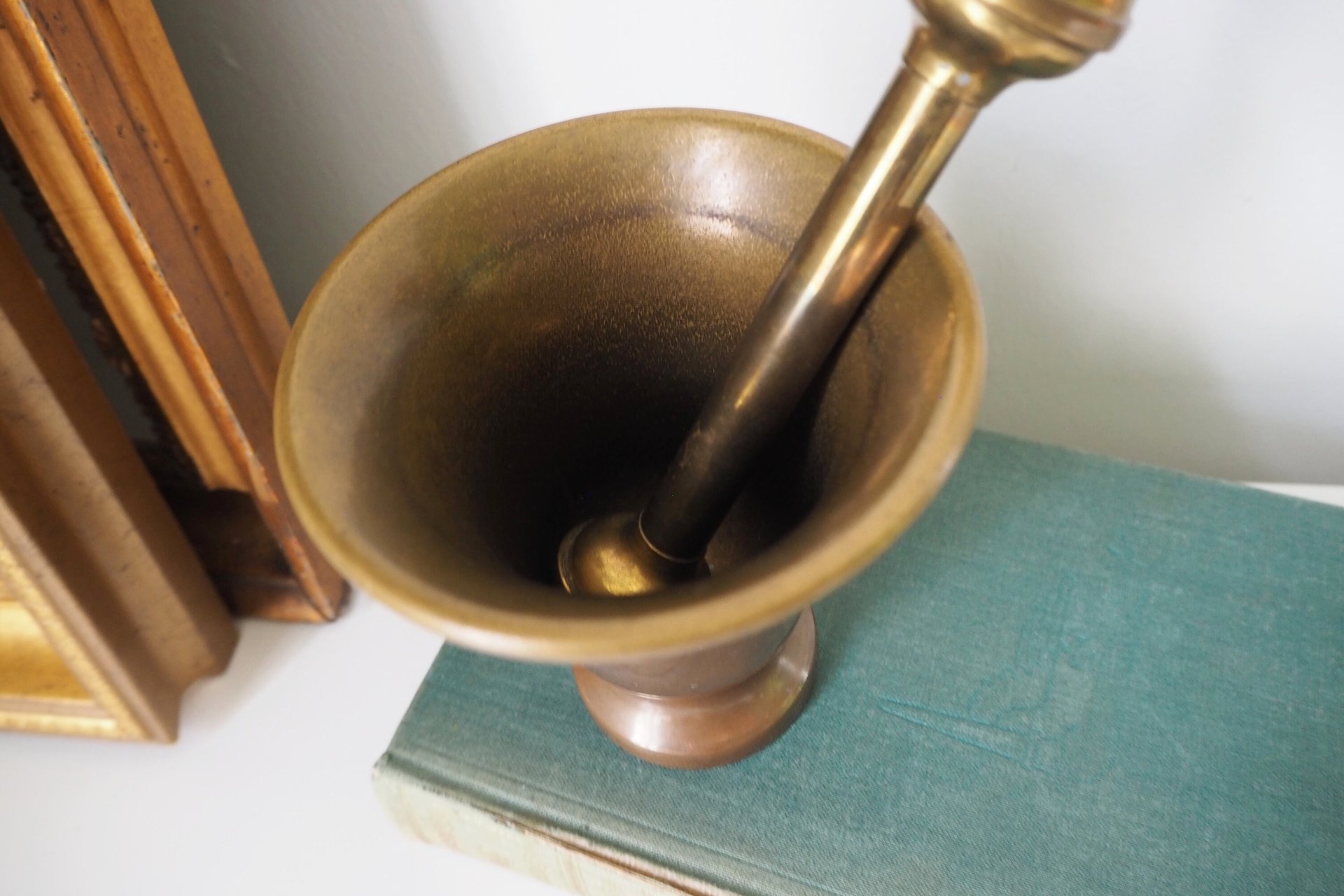 Vintage brass mortar and pestle | Heavy brass mortar | Vintage brass and copper mortar | Vintage mortar and pestle | Vintage kitchenware