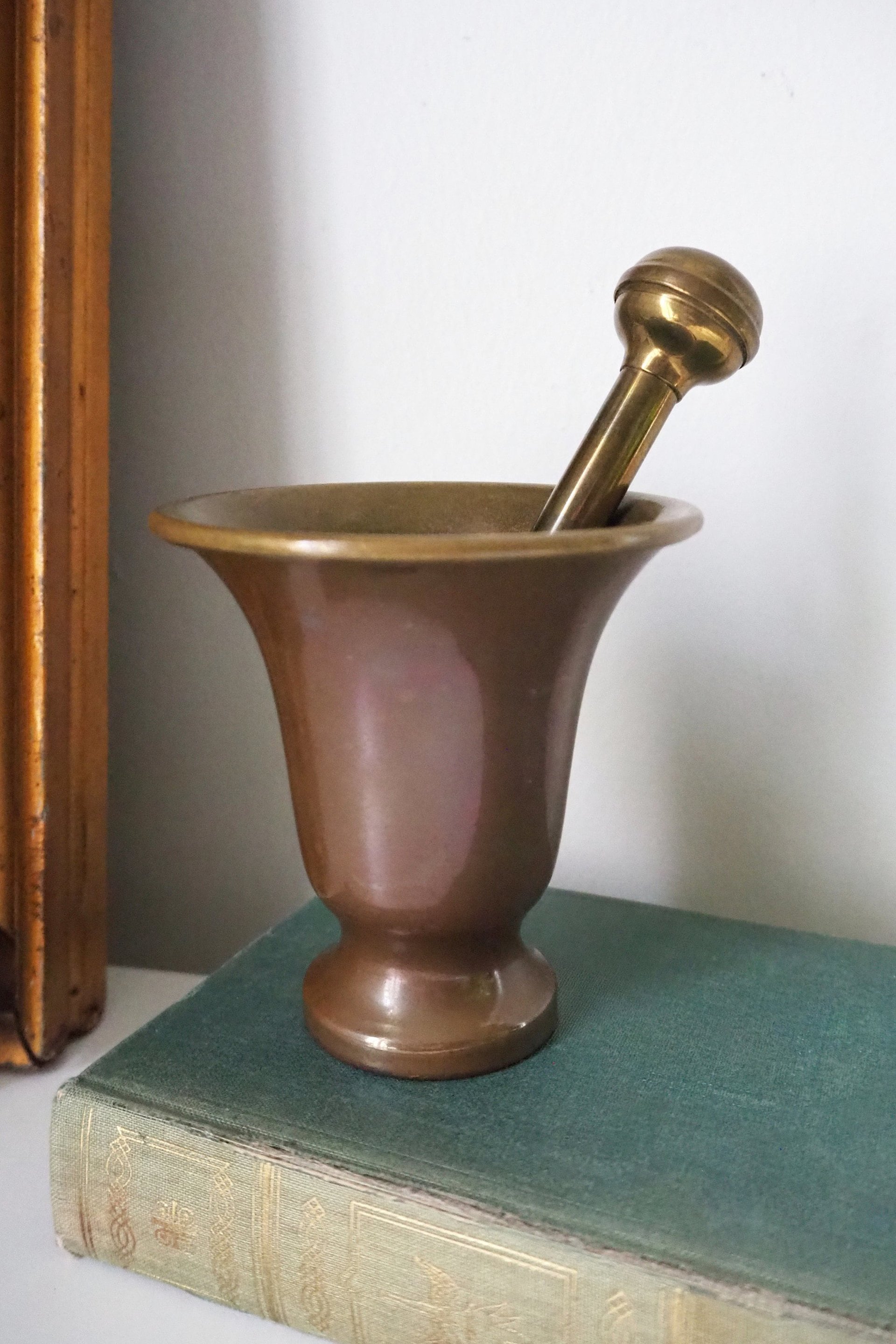 Vintage brass mortar and pestle | Heavy brass mortar | Vintage brass and copper mortar | Vintage mortar and pestle | Vintage kitchenware