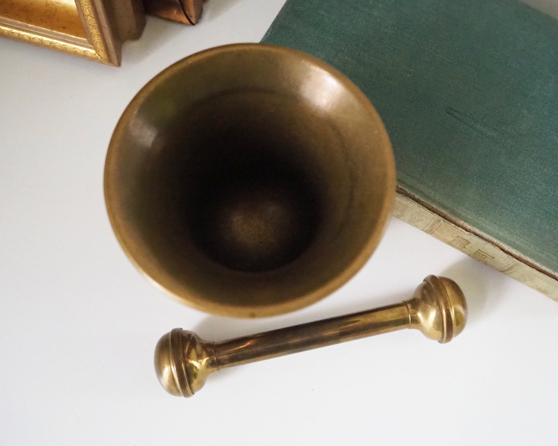 Vintage brass mortar and pestle | Heavy brass mortar | Vintage brass and copper mortar | Vintage mortar and pestle | Vintage kitchenware