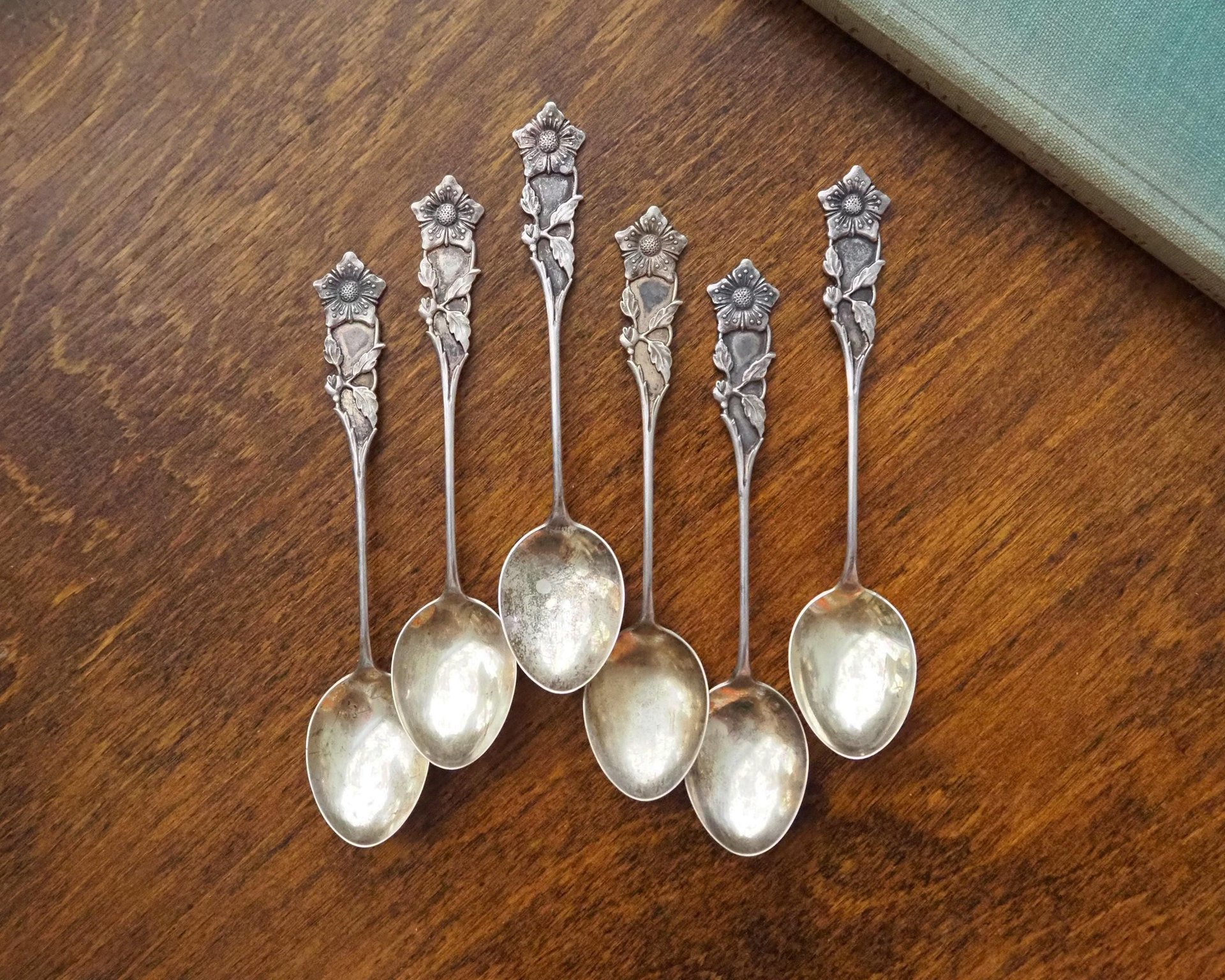 Set of six small vintage teaspoons | Vintage alpacca silver coffee spoons | Matching spoons | Floral teaspoon set | Vintage alpacca spoons