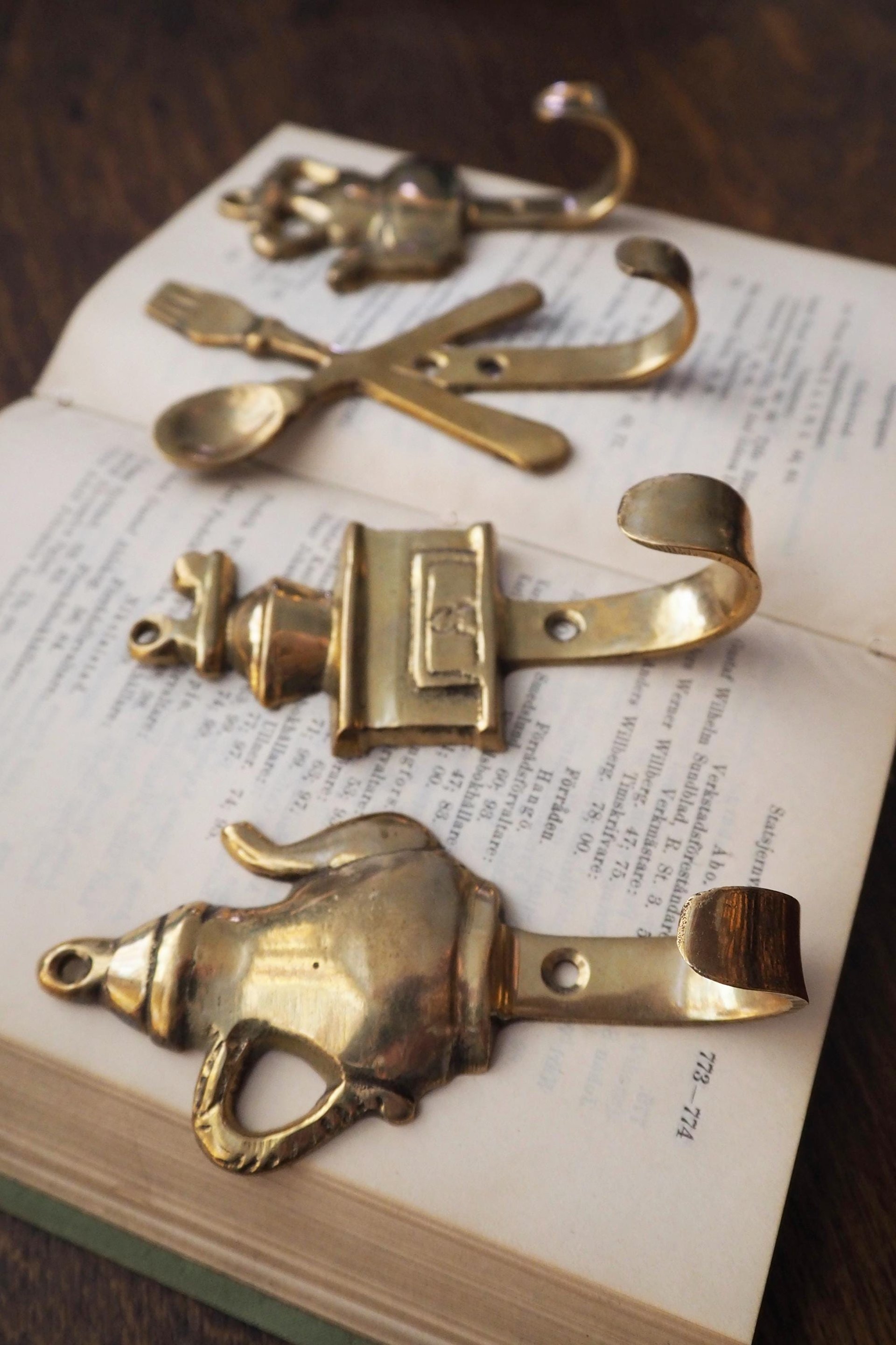 Vintage brass wall hooks | Set of four brass wall hooks | Small brass wall hooks | Kitchen wall hooks | Mismatched brass wall hooks