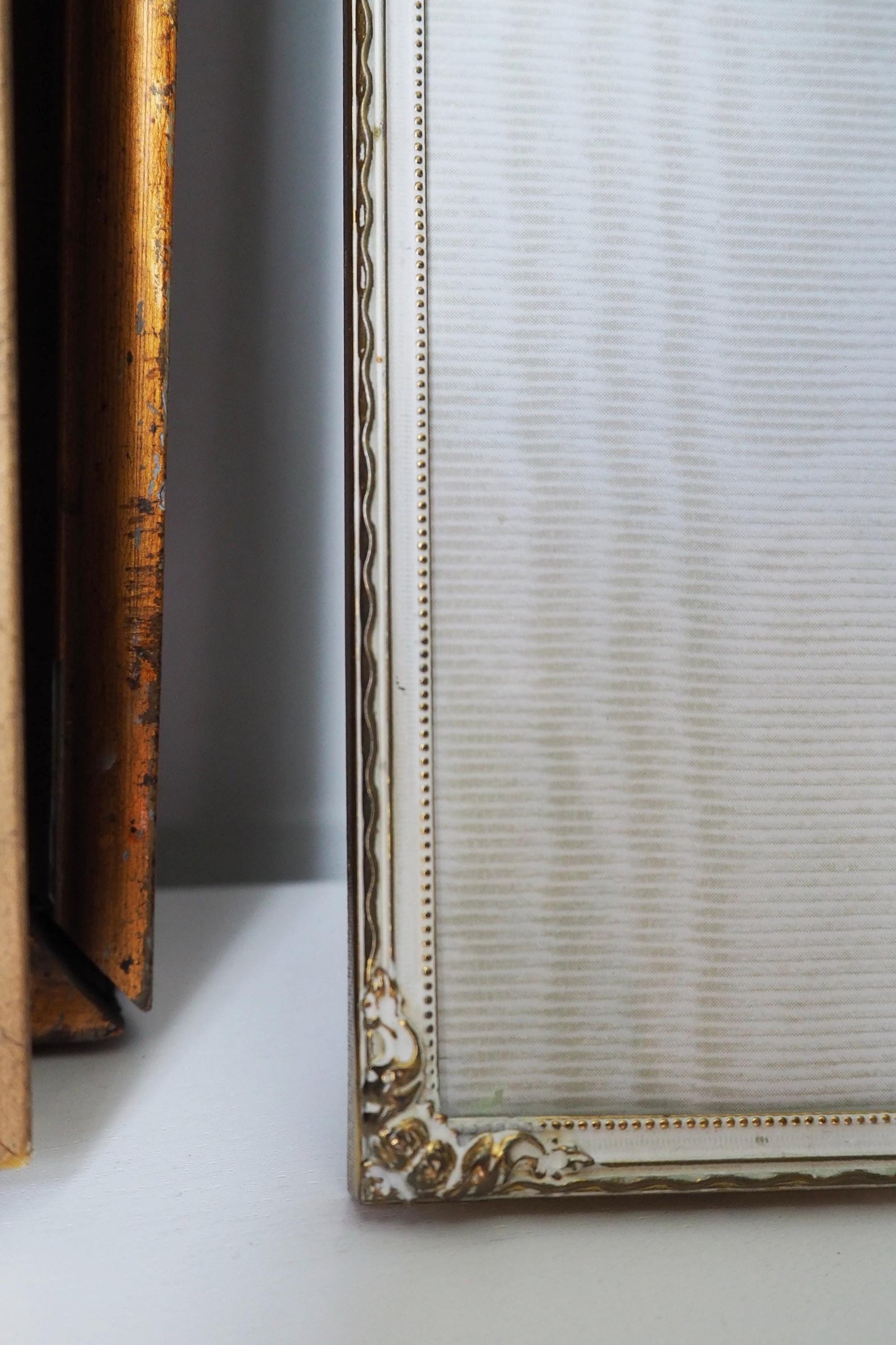 Vintage brass photo frame 20x20 cm | Ornate brass frame | Vintage photo frame | Brass picture frame | Vintage brass and white picture frame