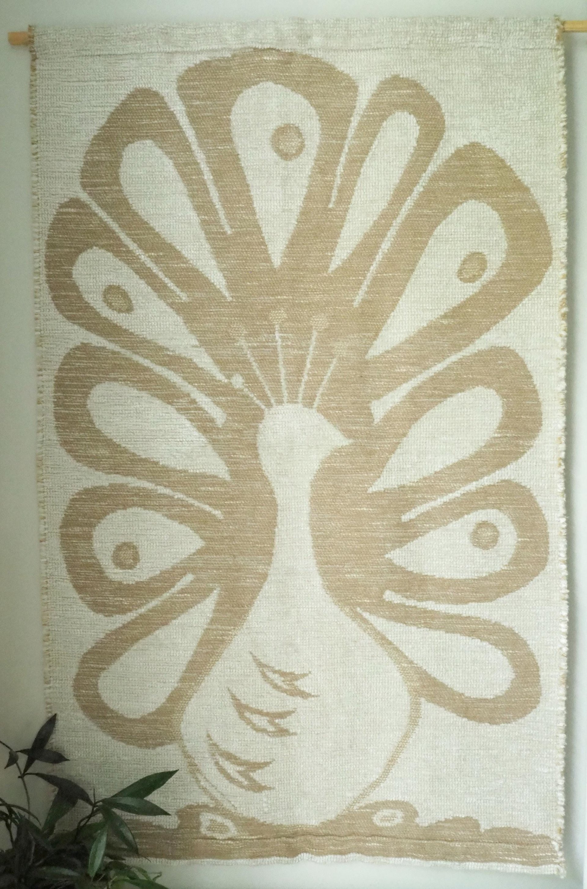 Vintage wall hanging | Peacock wall tapestry | Beige wall hanging | Vintage wall tapestry | Finnish wall tapestry | Peacock wall hanging