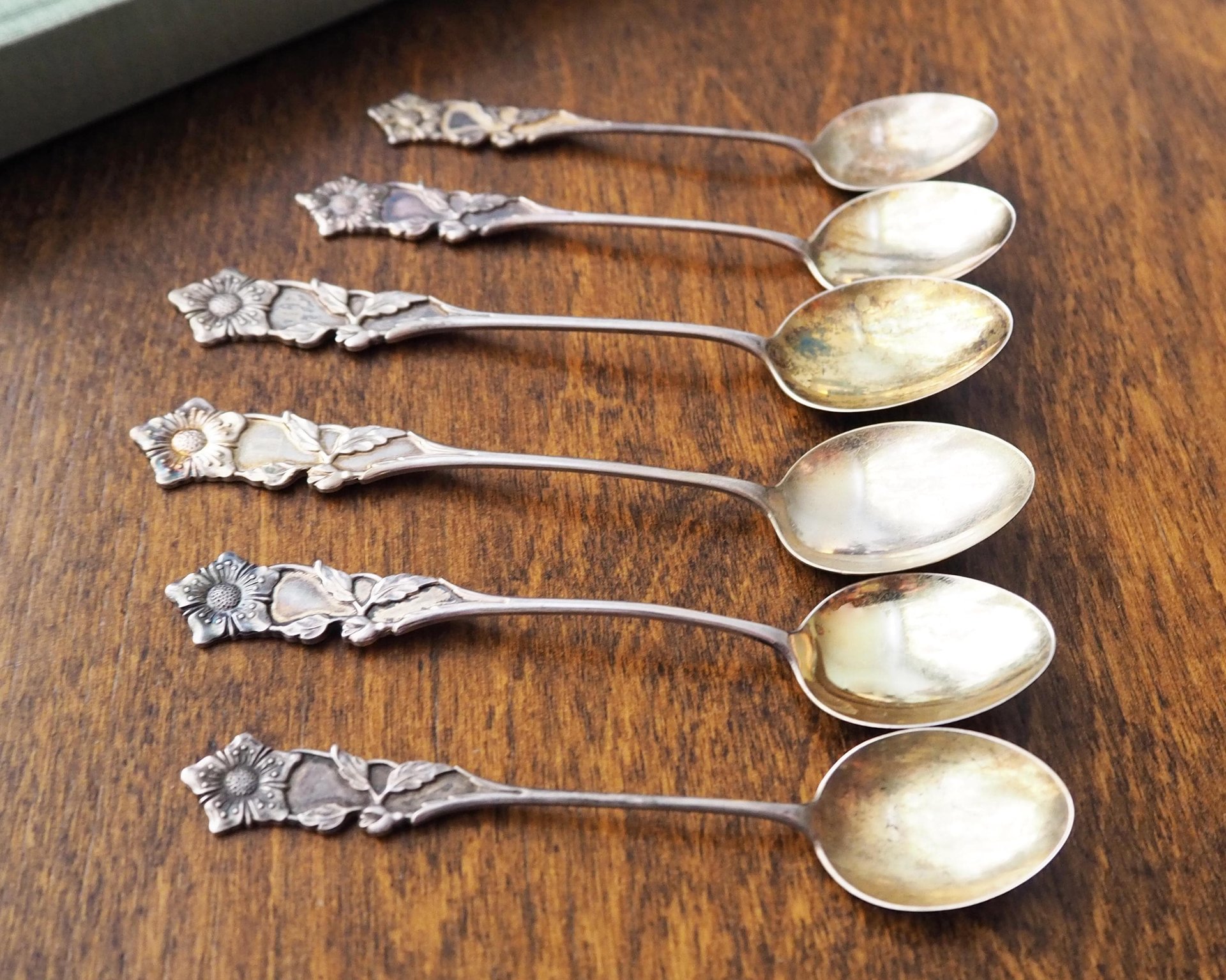 Vintage spoon set | Small alpacca silver spoons | Mismatched spoons | Vintage alpacca silver spoons | Small teaspoons | Floral teaspoon set