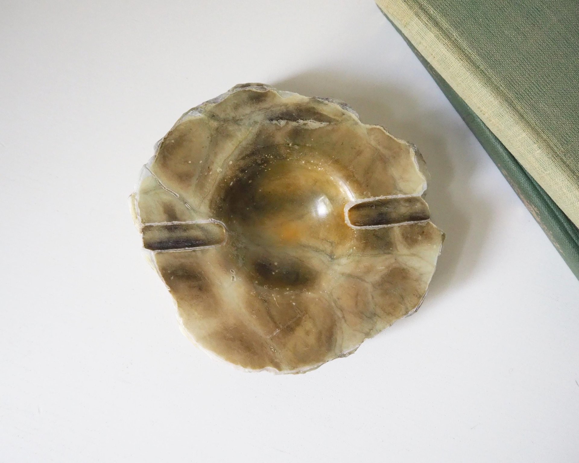 Vintage alabaster ashtray | Small alabaster ashtray | Genuine alabaster ashtray | Italian alabaster ashtray | Made in Italy