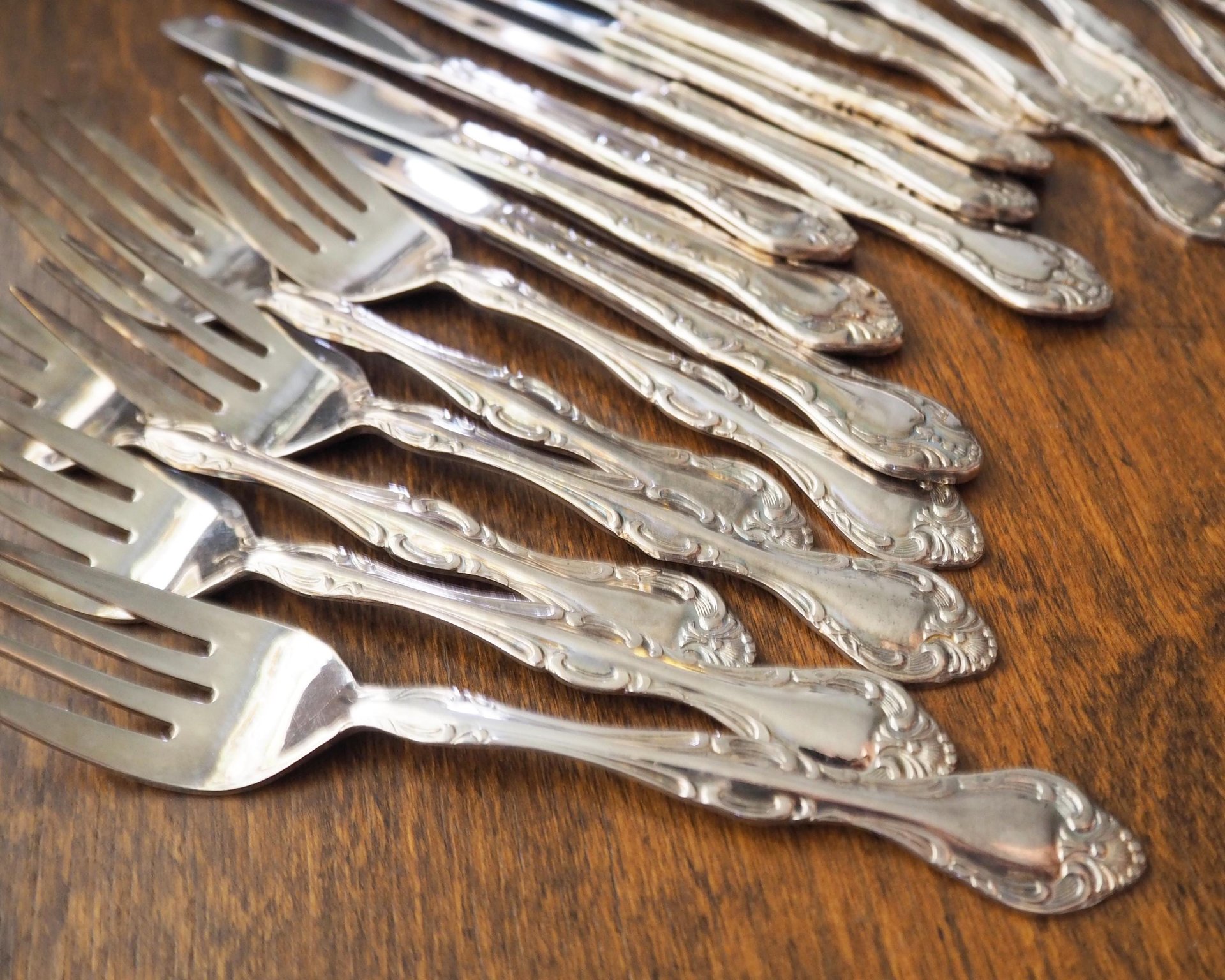 Vintage flatware set for six | Vintage silver plated forks, knives and spoons | Small forks, knives and spoons | Small cutlery set