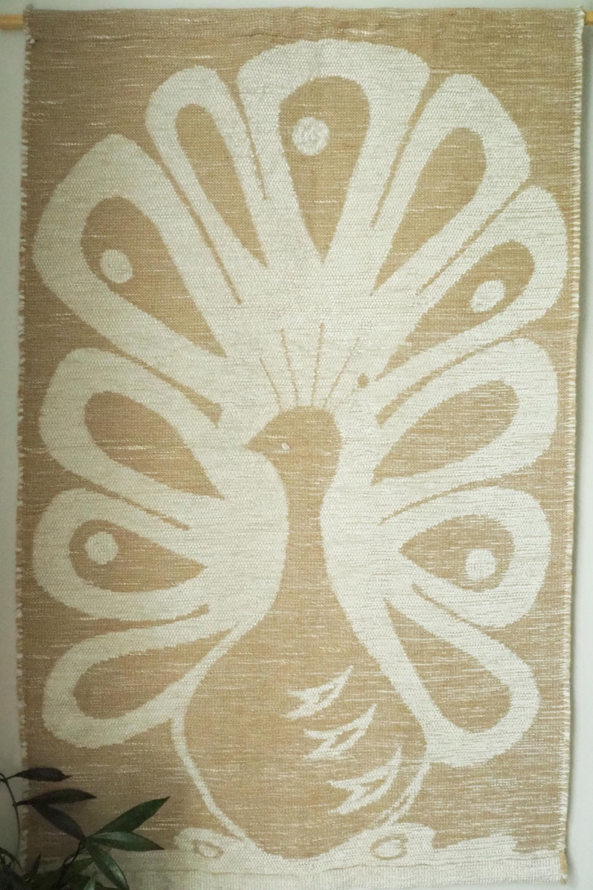 Vintage wall hanging | Peacock wall tapestry | Beige wall hanging | Vintage wall tapestry | Finnish wall tapestry | Peacock wall hanging