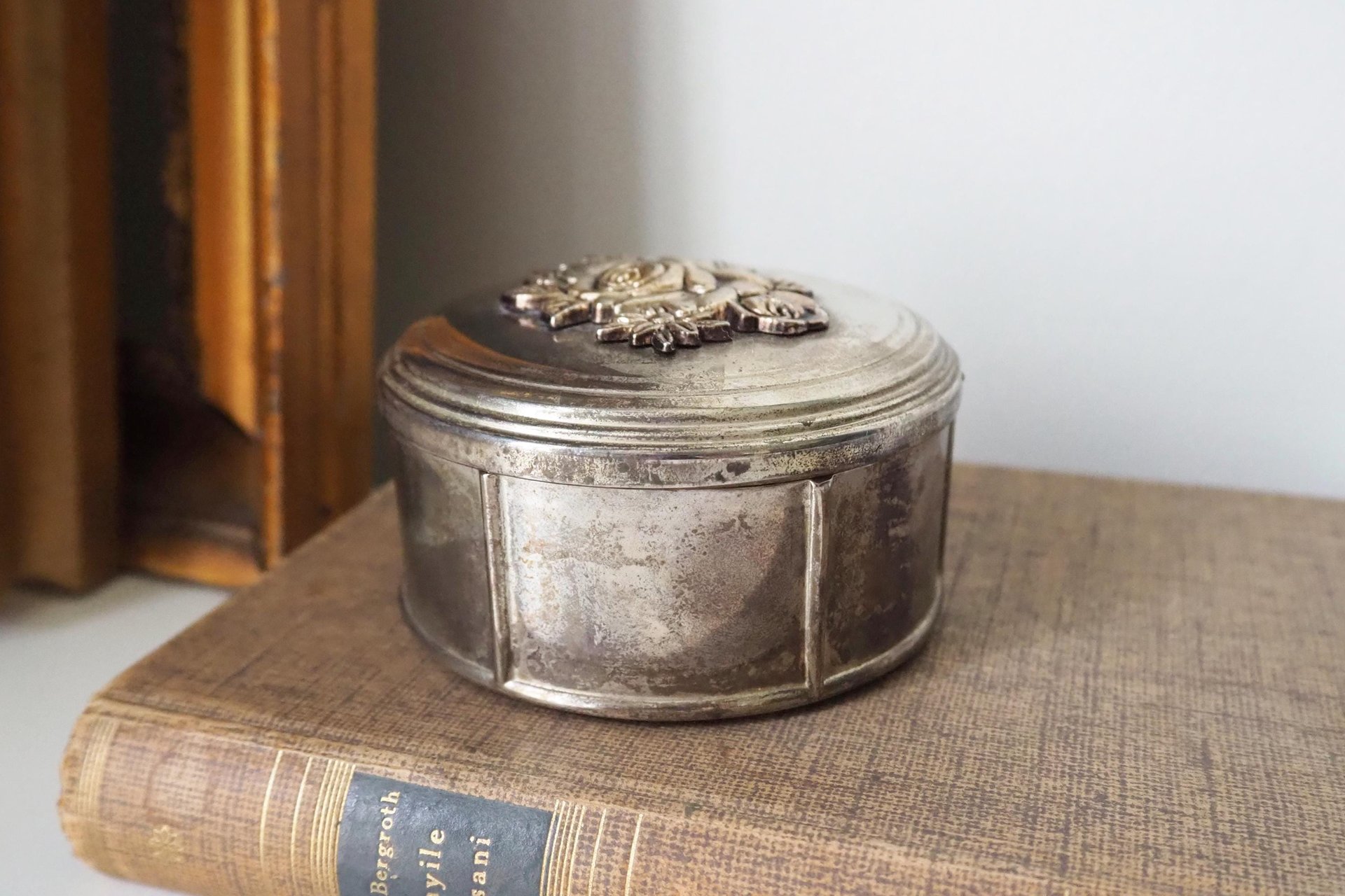 Vintage jewelry box | Vintage floral trinket box | Floral jewellery box | Vintage jewellery box | Silver plated jewellery box
