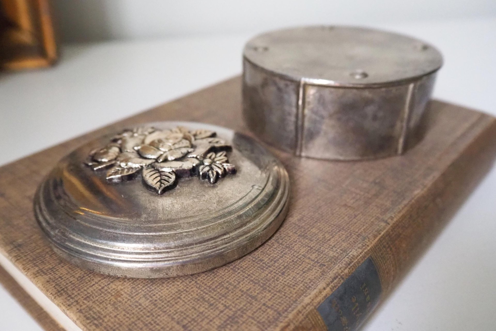 Vintage jewelry box | Vintage floral trinket box | Floral jewellery box | Vintage jewellery box | Silver plated jewellery box