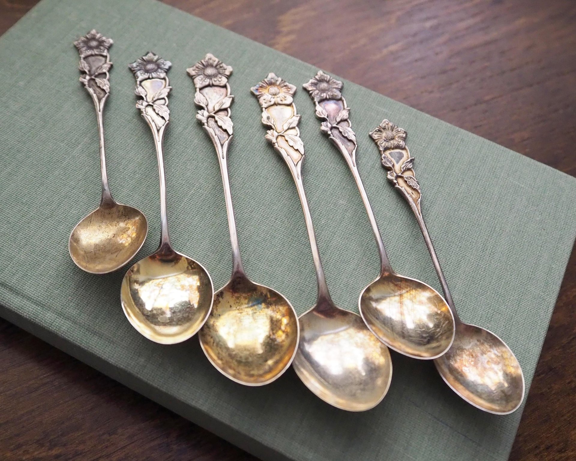 Vintage spoon set | Small alpacca silver spoons | Mismatched spoons | Vintage alpacca silver spoons | Small teaspoons | Floral teaspoon set