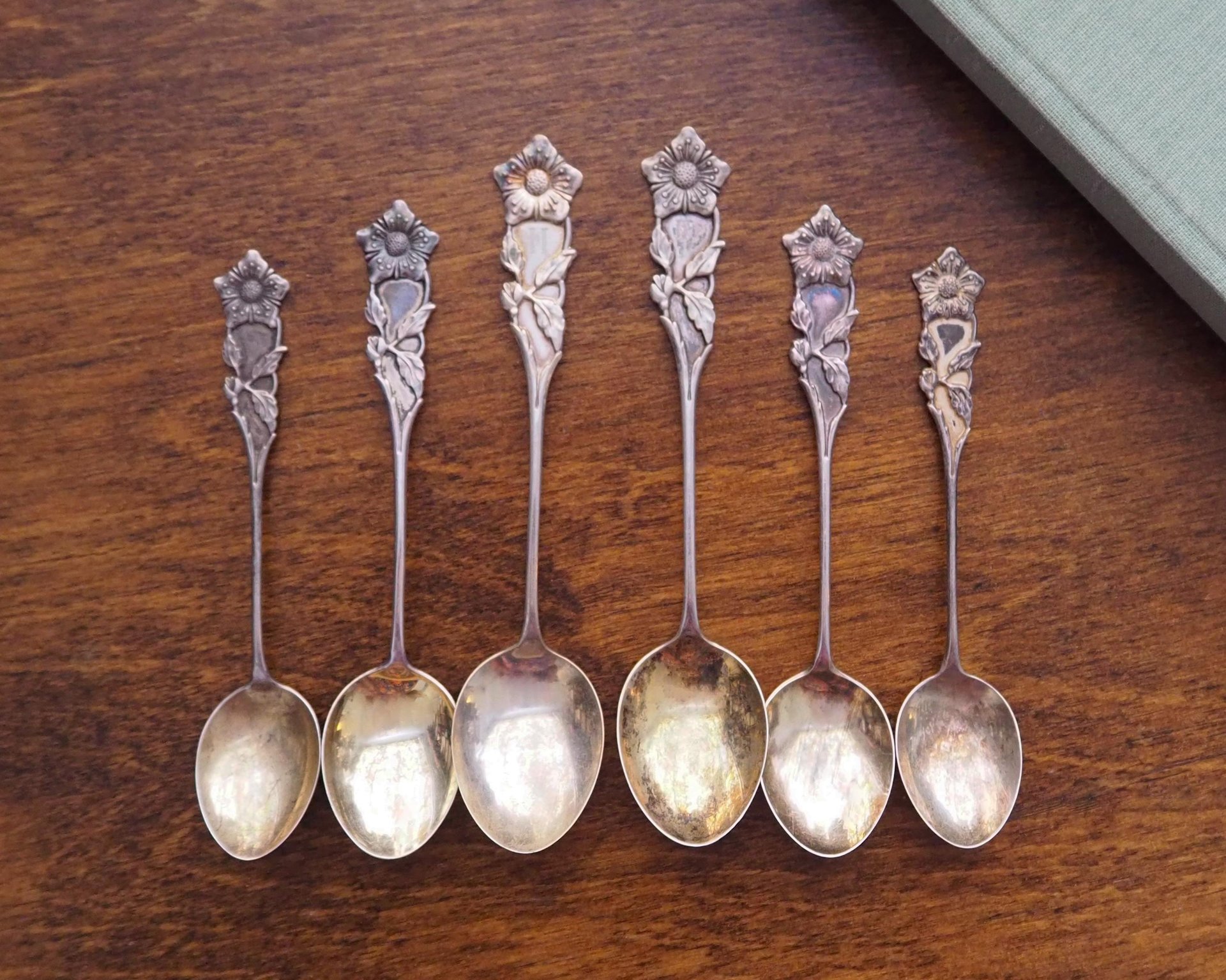 Vintage spoon set | Small alpacca silver spoons | Mismatched spoons | Vintage alpacca silver spoons | Small teaspoons | Floral teaspoon set