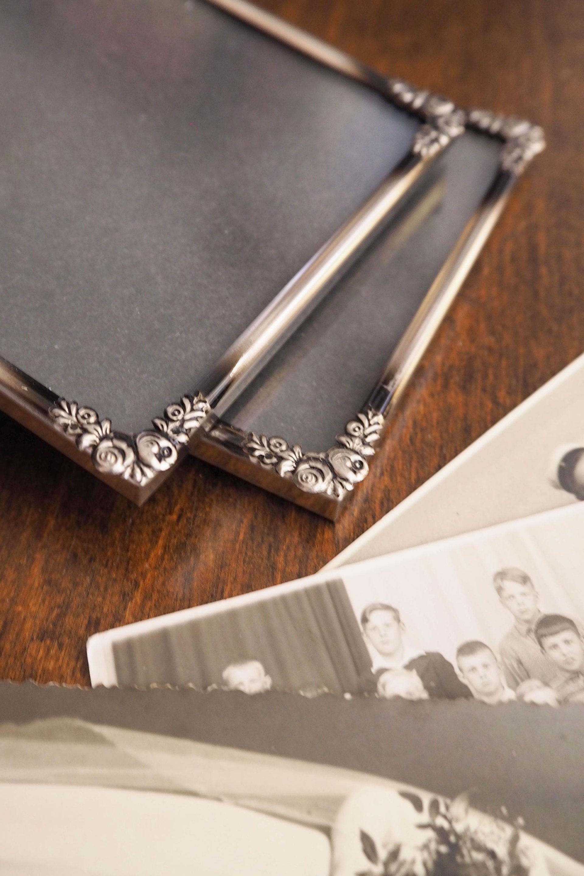 Set of two vintage silver plated photo frames | Small silver plated photo frames | Vintage picture frames | Matching frames