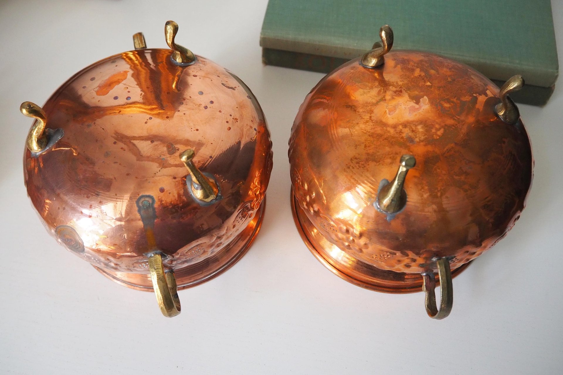 Set of two vintage copper planters | Matching copper planters | Round copper planters | Vintage planters with handles