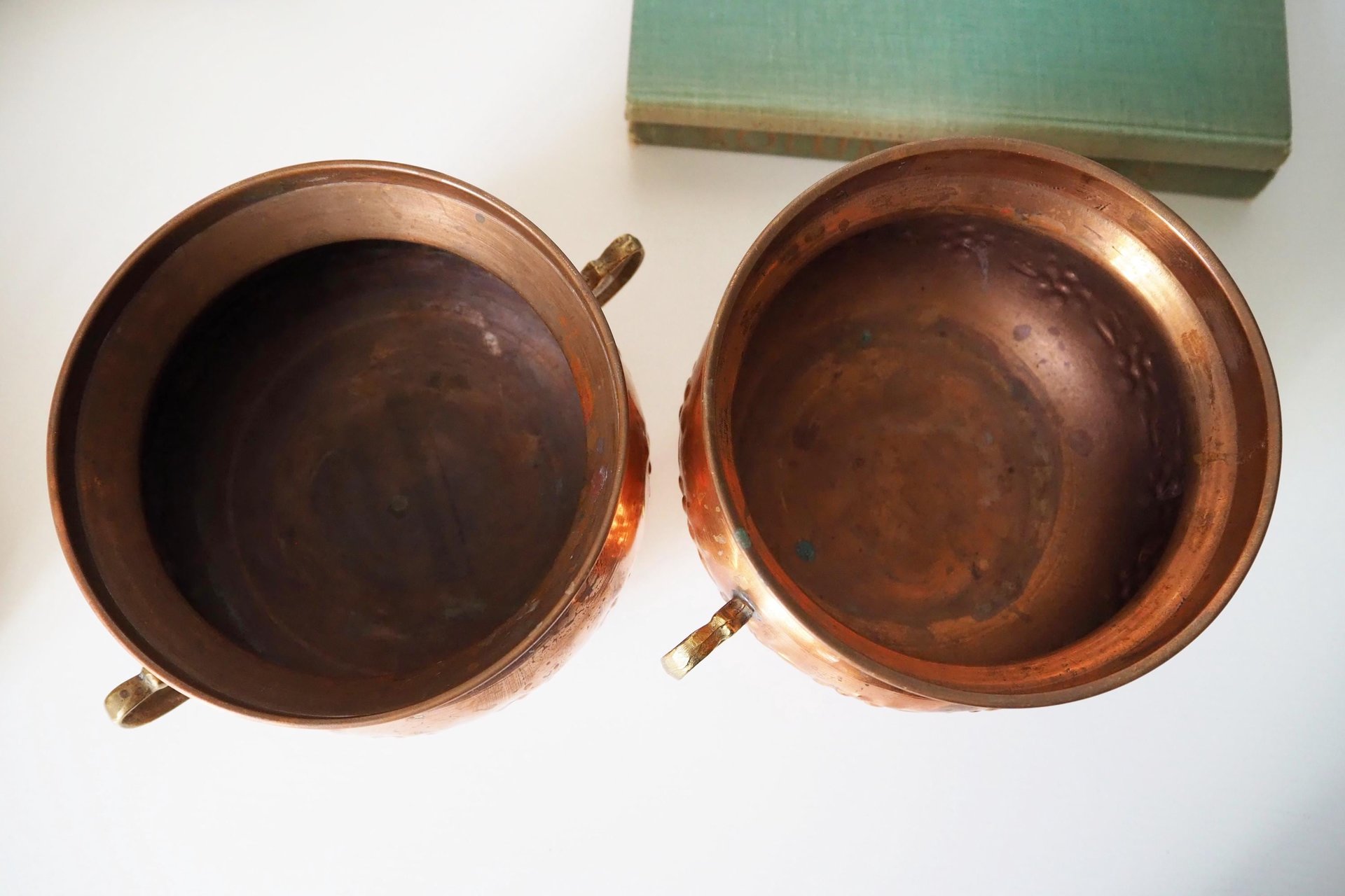 Set of two vintage copper planters | Matching copper planters | Round copper planters | Vintage planters with handles