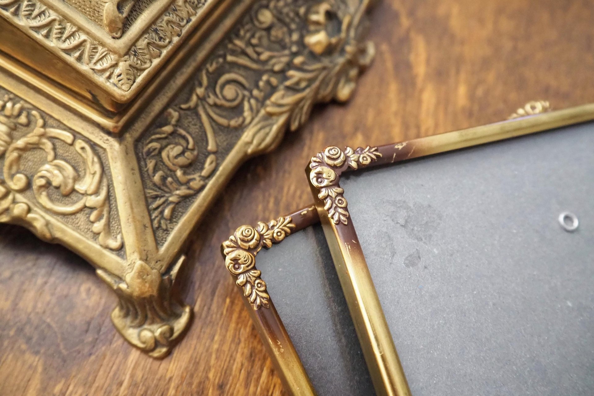 Set of two vintage photo frames | Vintage brass frames | Set of two matching vintage frames | Vintage brass frame set | Vintage frames