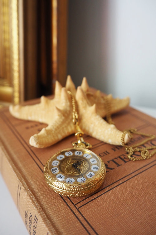 Vintage jewelry and home decor
