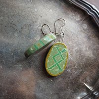 Vintage earrings | Green handpainted earrings | Ceramic dangle earrings