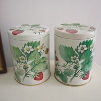 Set of two vintage tin containers | Strawberry tin boxes | Vintage storage box | Round tin containers | Vintage storage tins