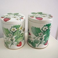 Set of two vintage tin containers | Strawberry tin boxes | Vintage storage box | Round tin containers | Vintage storage tins