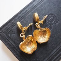 Vintage clip-on earrings | Gold tone clip-on earrings | Vintage gold tone earrings | Clip-on earrings | Chunky clip-on earrings