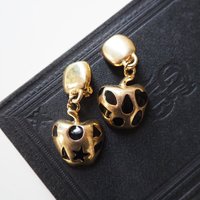 Vintage clip-on earrings | Gold tone clip-on earrings | Vintage gold tone earrings | Clip-on earrings | Chunky clip-on earrings