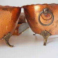 Set of two vintage copper planters | Vintage planters | Footed copper planters | Copper planter with handle | Hammered copper planters