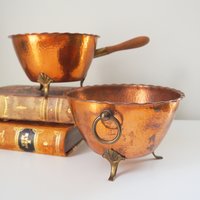 Set of two vintage copper planters | Vintage planters | Footed copper planters | Copper planter with handle | Hammered copper planters