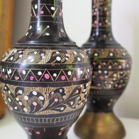 Set of two vintage vases | Brass vases | Matching vintage vases | Etched brass and black vases | Pastel vases