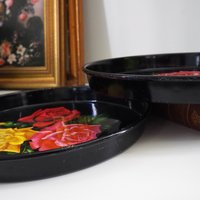 Set of two vintage trays | Vintage rose trays | Vintage floral metal serving tray | Retro trays