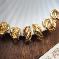 Vintage clip-on earrings | Gold tone clip-on earrings | Vintage gold tone earrings | Clip-on earrings