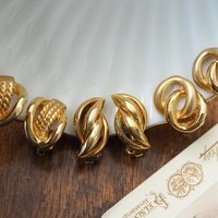 Vintage clip-on earrings | Gold tone clip-on earrings | Vintage gold tone earrings | Clip-on earrings