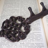 Vintage cast iron key rack | Small vintage key rack | Key shaped wall rack | Key shaped rack with three hooks | Vintage wall rack