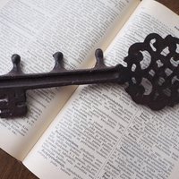 Vintage cast iron key rack | Small vintage key rack | Key shaped wall rack | Key shaped rack with three hooks | Vintage wall rack