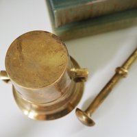 Vintage brass mortar and pestle | Heavy brass mortar | Vintage brass mortar | Brass mortar and pestle | Vintage kitchenware