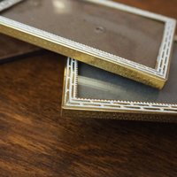 Set of two vintage brass photo frames | Brass and white photo frames 7x10 cm | Vintage Danish picture frames | Vintage frame set