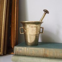 Vintage brass mortar and pestle | Heavy brass mortar | Vintage brass mortar | Brass mortar and pestle | Vintage kitchenware