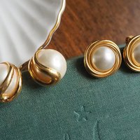 Vintage pearl earrings | Faux pearl earrings | Retro pearl earrings | Clip-on pearl earrings | Large pearl earrings