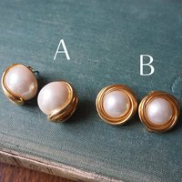 Vintage pearl earrings | Faux pearl earrings | Retro pearl earrings | Clip-on pearl earrings | Large pearl earrings