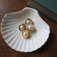 Vintage pearl earrings | Faux pearl earrings | Retro pearl earrings | Clip-on pearl earrings | Large pearl earrings
