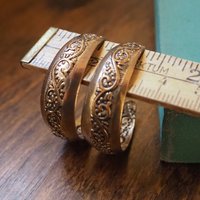 Vintage earrings | Copper tone hoop earrings | Vintage hoop earrings | Ornate hoop earrings | Vintage copper earrings