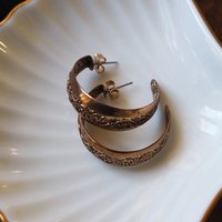 Vintage earrings | Copper tone hoop earrings | Vintage hoop earrings | Ornate hoop earrings | Vintage copper earrings
