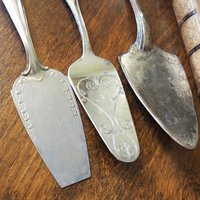 Vintage silver plated cake server | Vintage cake server | Silver plated cake servers | Ornate cake server | Vintage pie server