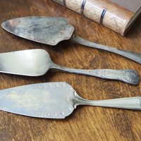 Vintage silver plated cake server | Vintage cake server | Silver plated cake servers | Ornate cake server | Vintage pie server