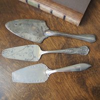 Vintage silver plated cake server | Vintage cake server | Silver plated cake servers | Ornate cake server | Vintage pie server