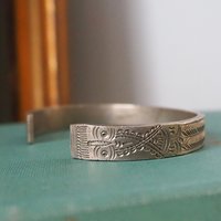 Vintage cuff bracelet | Engraved silver bangle | Silver tone cuff bracelet | Vintage boho bangle | Engraved cuff bracelet