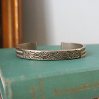 Vintage cuff bracelet | Engraved silver bangle | Silver tone cuff bracelet | Vintage boho bangle | Engraved cuff bracelet