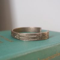 Vintage cuff bracelet | Engraved silver bangle | Silver tone cuff bracelet | Vintage boho bangle | Engraved cuff bracelet