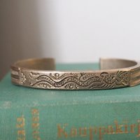 Vintage cuff bracelet | Engraved silver bangle | Silver tone cuff bracelet | Vintage boho bangle | Engraved cuff bracelet